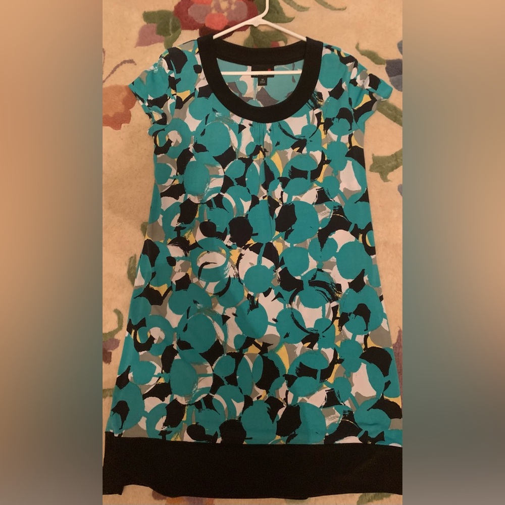 On SALE Scarlett brand size 10 colorful dress with round. Spring dress only$5